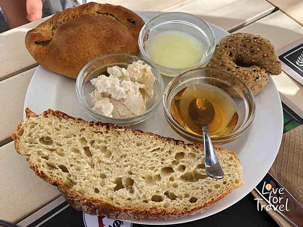 Traditional Kasian breakfast at Blue Mare in Fry